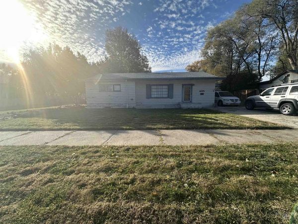 435 S 10th E, Mountain Home, ID 83647