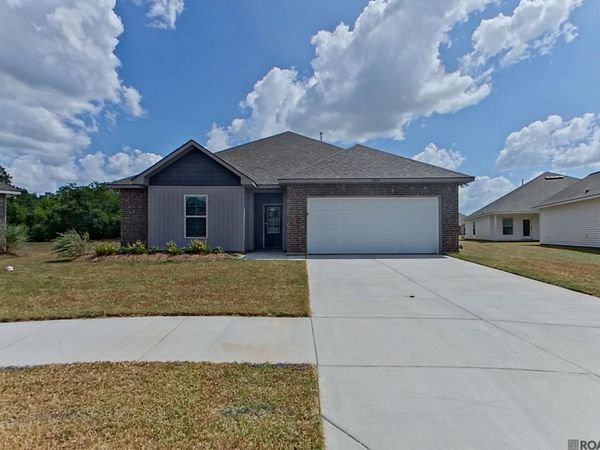 204 Salvat Dr, Lafayette, LA 70507