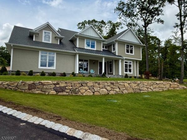 3 Bristol Ridge Rd, Boonton, NJ 07005