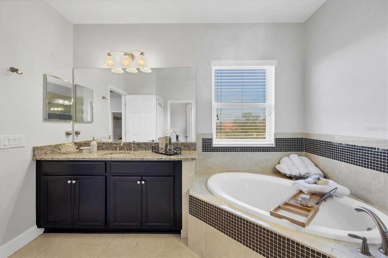 6347 Anise Drive, Sarasota, FL 34238 Photo