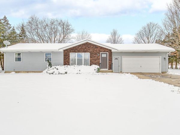 19923 E Grant Highway, Marengo, IL 60152