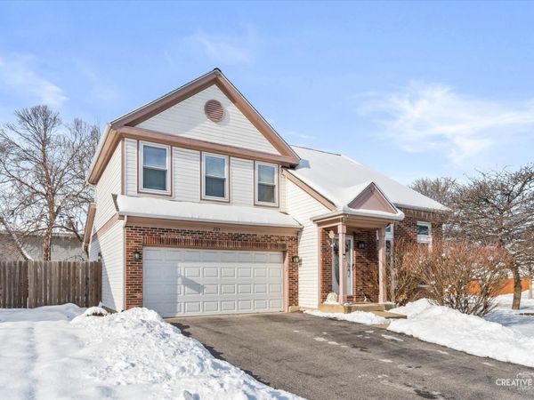 205 Churchill Lane, Aurora, IL 60504