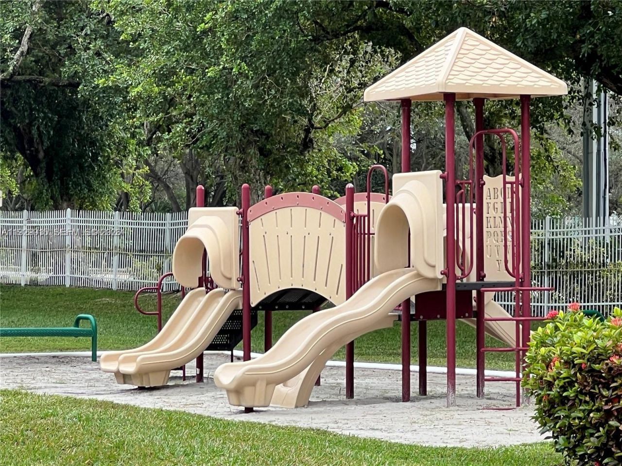 665 SW 113th Way, Unit 665, Pembroke Pines, FL 33025 Photo