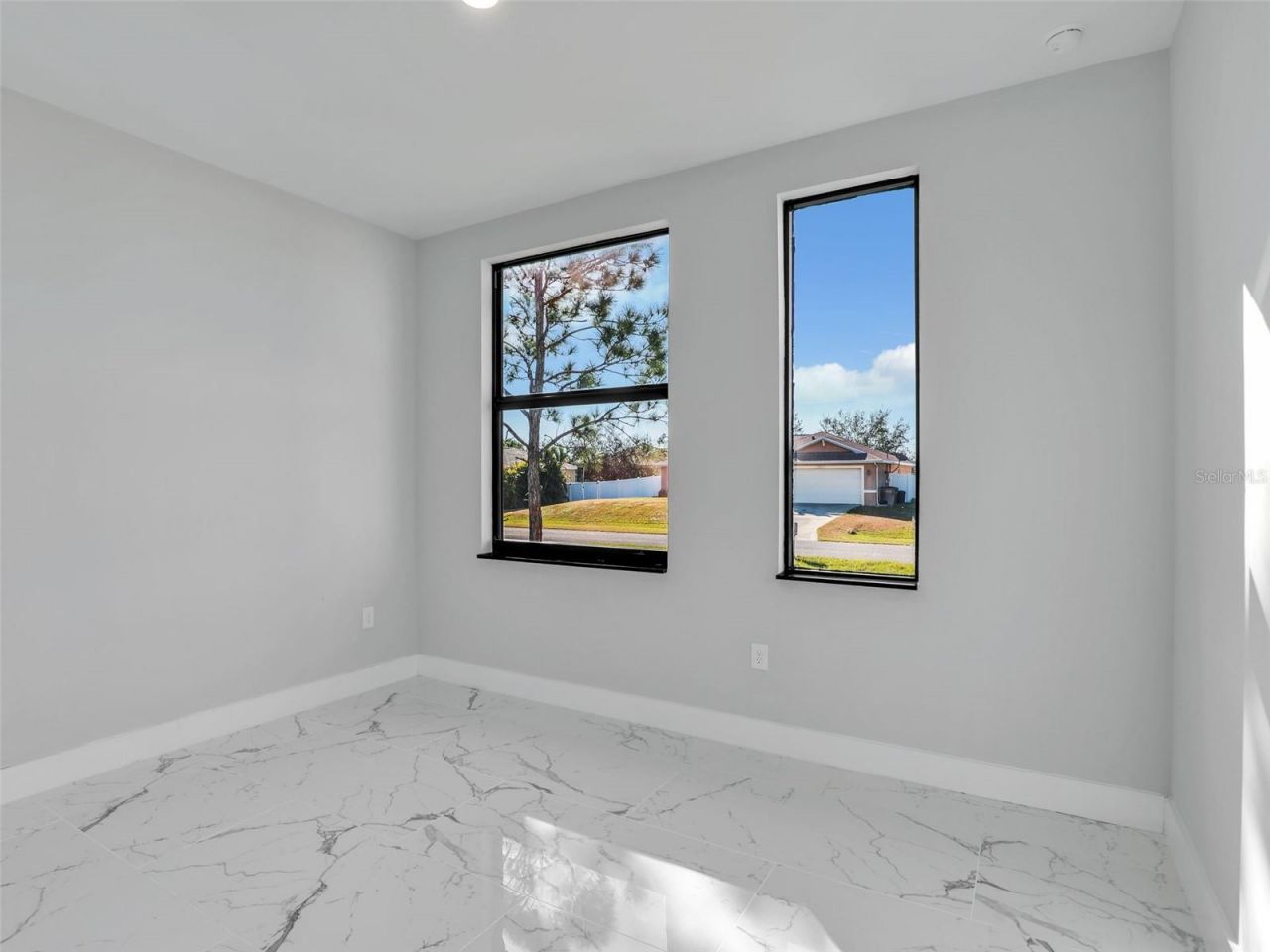1423 NW 20th Terrace, Cape Coral, FL 33993 Photo