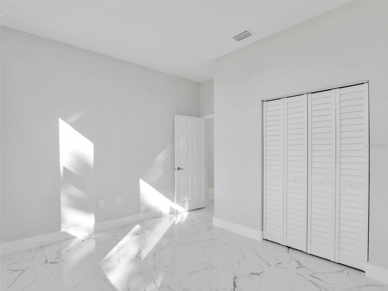 1423 NW 20th Terrace, Cape Coral, FL 33993 Photo