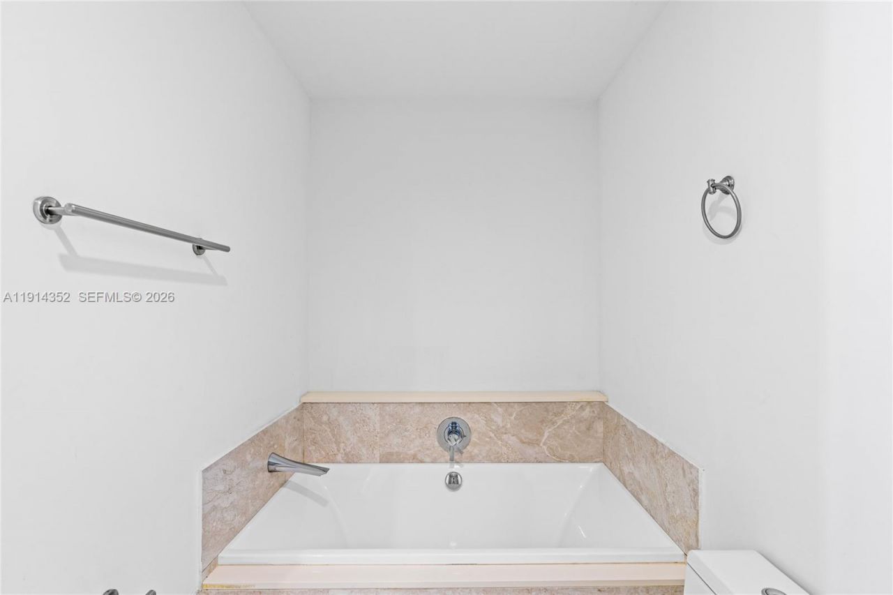 488 NE 18th St, Unit 4309, Miami, FL 33132 Photo