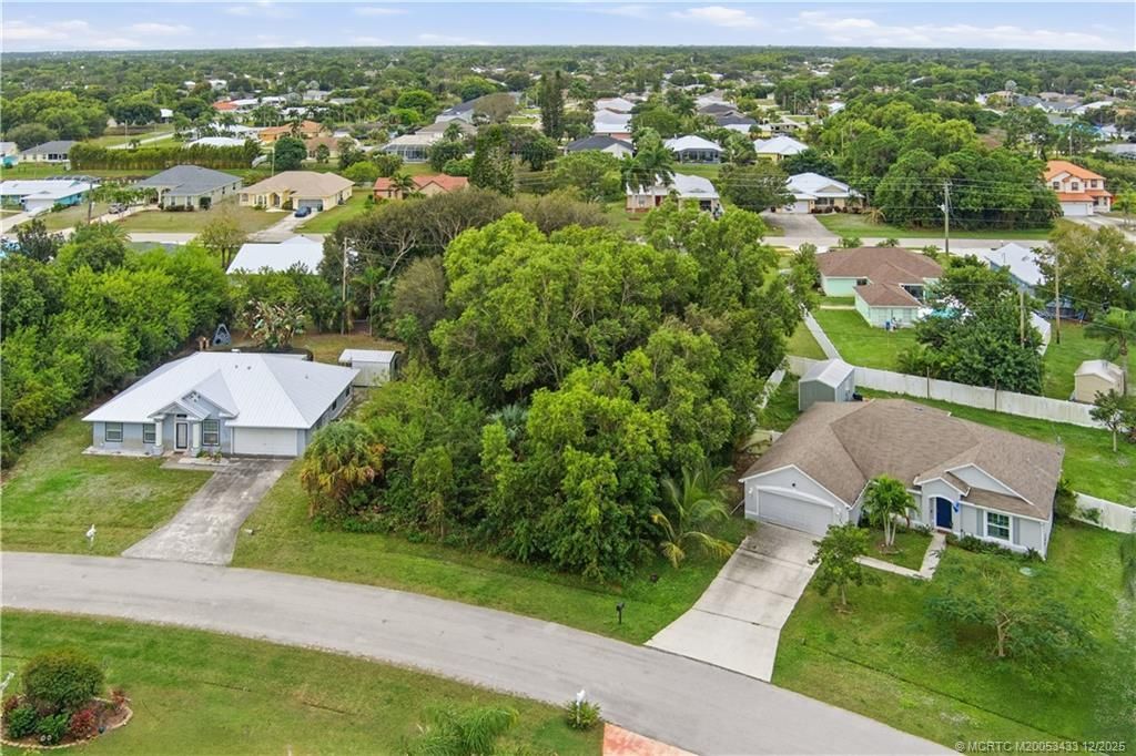 2762 SE Worrell Avenue, Port Saint Lucie, FL 34952 Photo