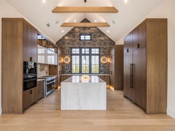 512 Edge of Woods Road, Water Mill, NY 11976