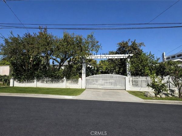 4061 W 101st, Inglewood, CA 90304