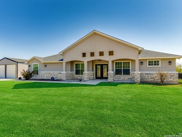 19146 MCCONNELL RD, Atascosa, TX 78002