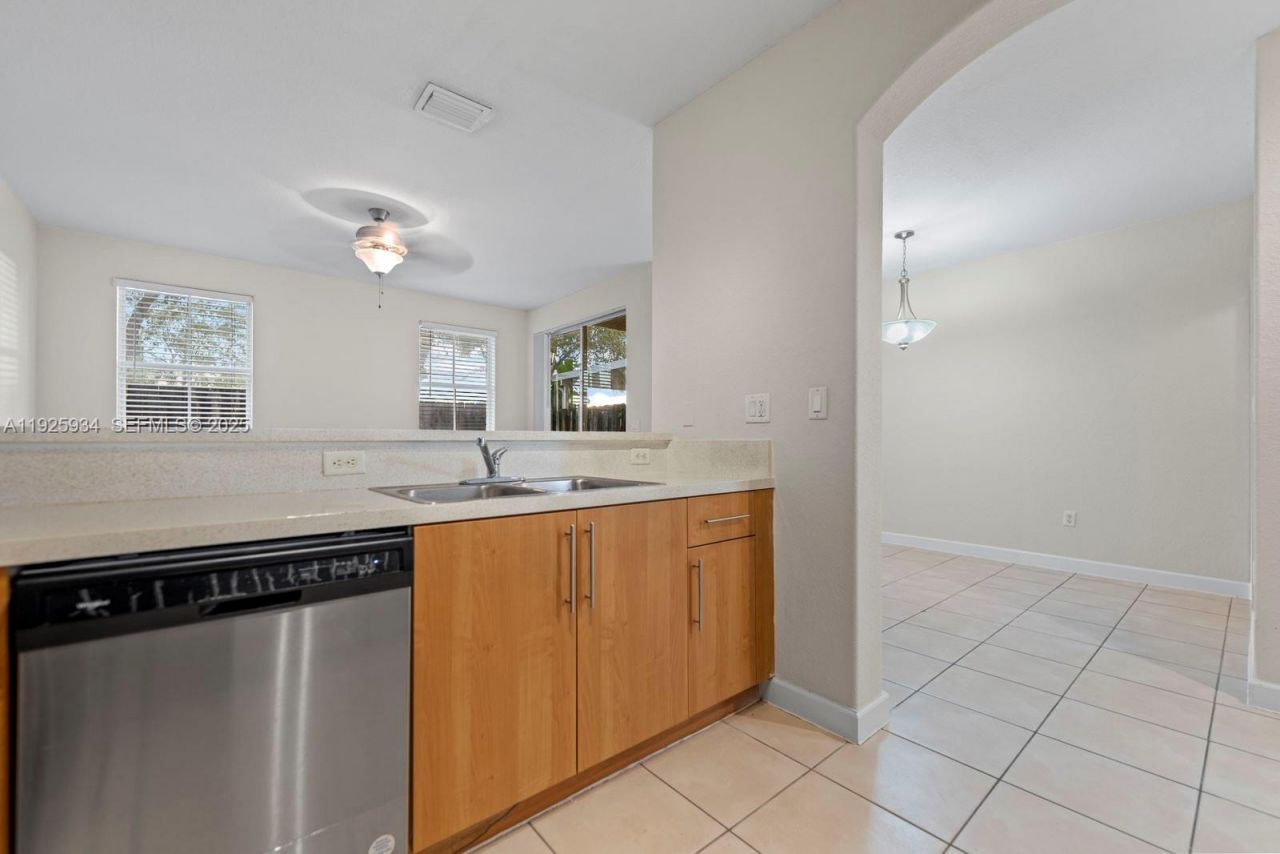 2512 SE 15th Ct, Homestead, FL 33035 Photo