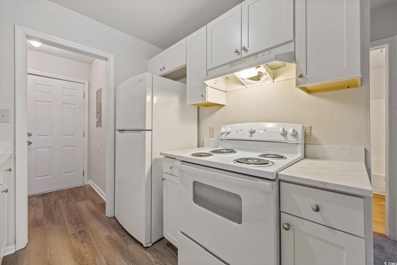 209 Cedar St. Photo 9