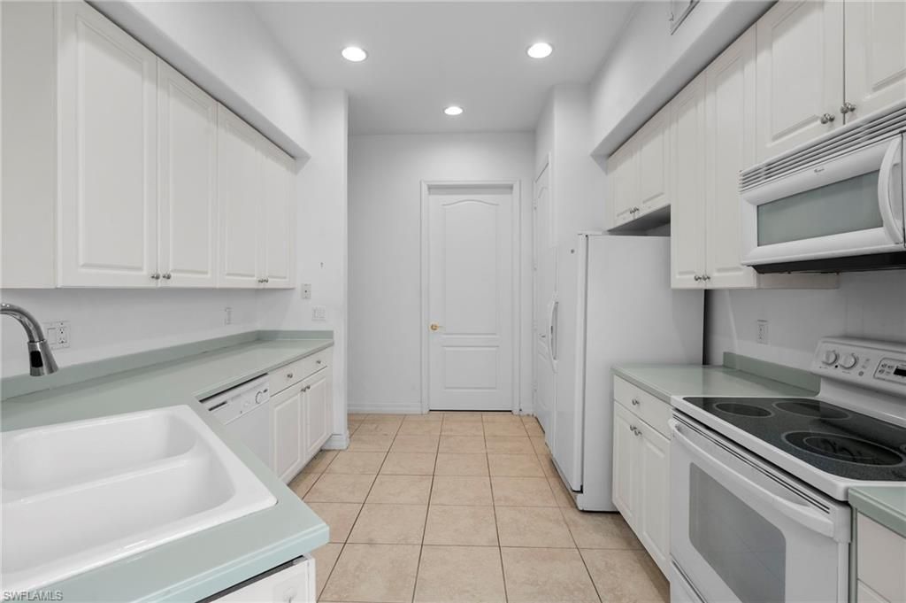 6010 Jonathans Bay Cir, Unit 102, Fort Myers, FL 33908 Photo