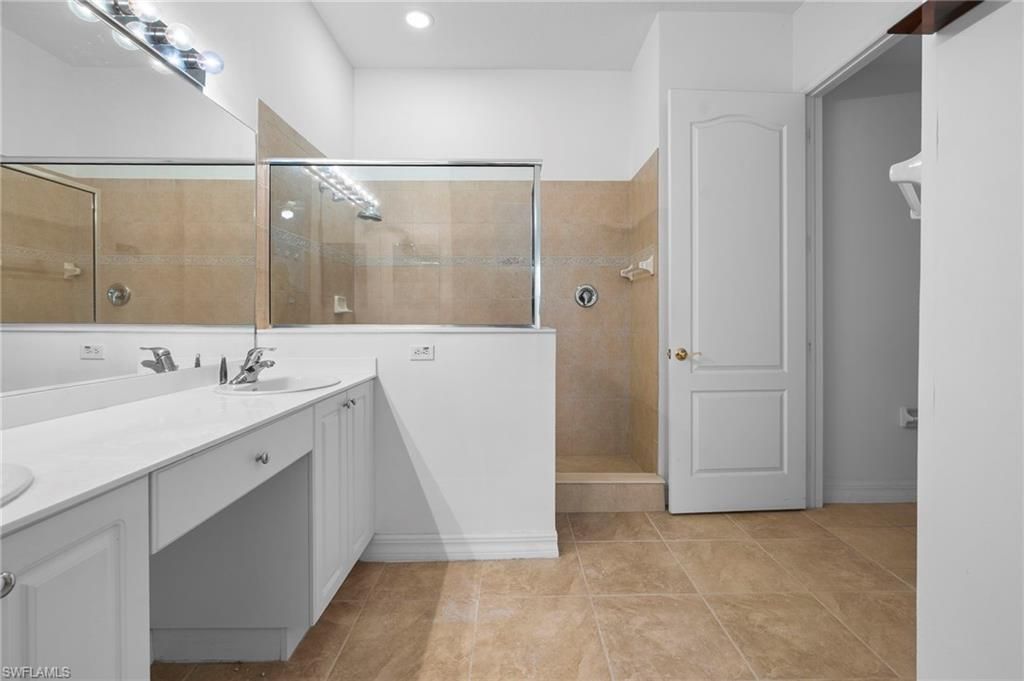 6010 Jonathans Bay Cir, Unit 102, Fort Myers, FL 33908 Photo