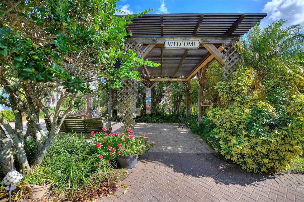 421 Travelers Drive, Polk City, FL 33868 Photo