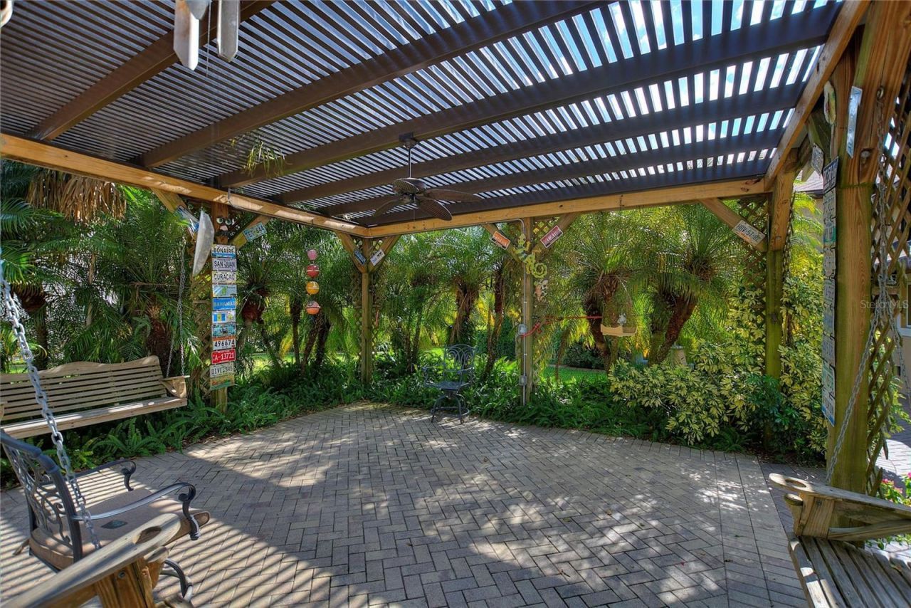 421 Travelers Drive, Polk City, FL 33868 Photo