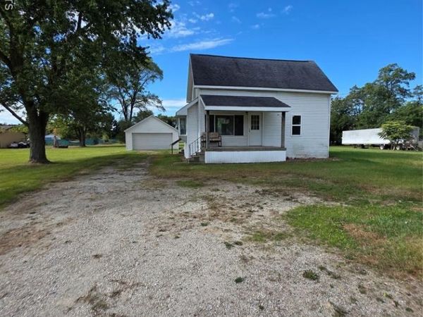 13021 N Saginaw Road, Vienna Twp, MI 48420
