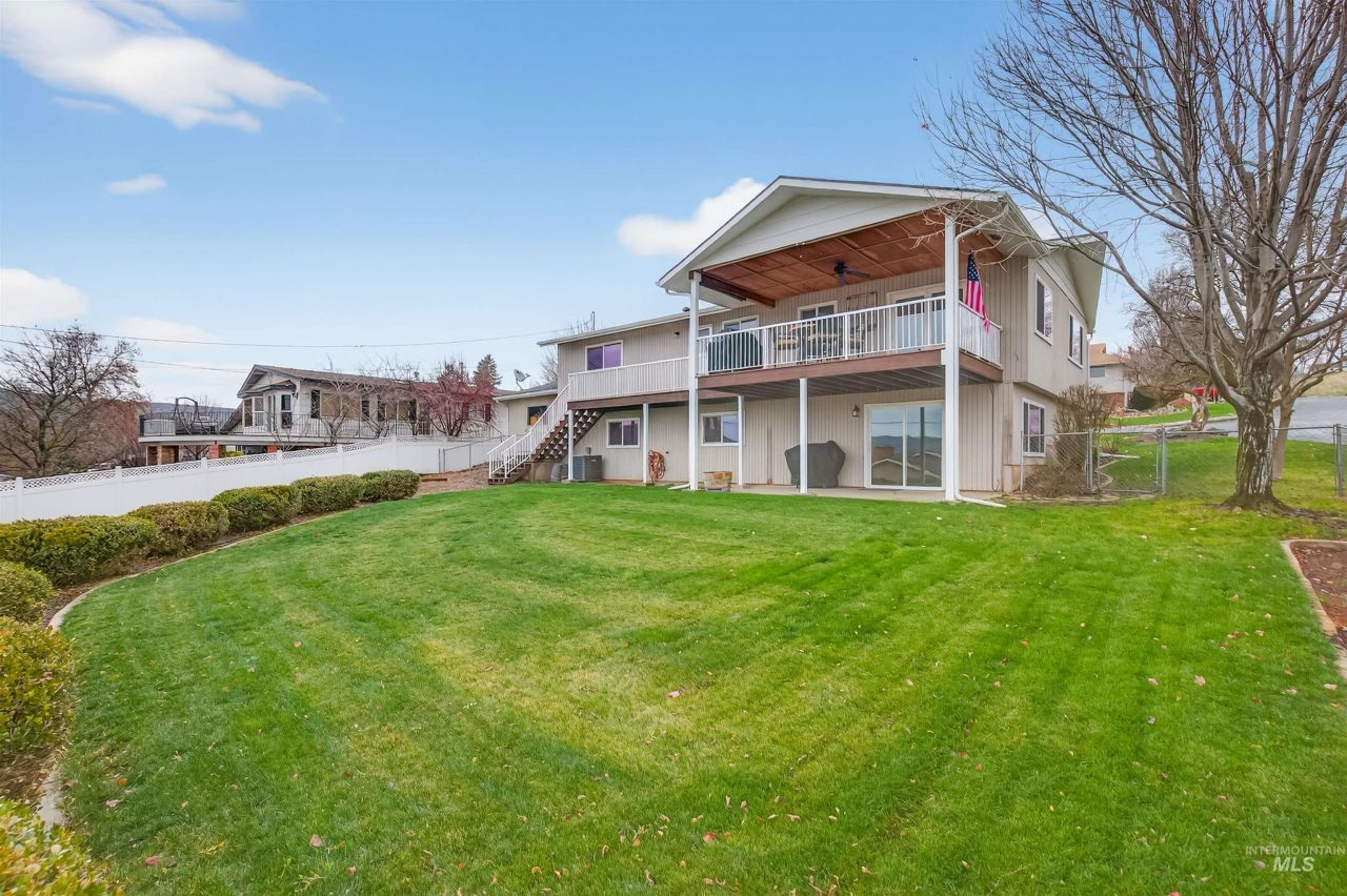 2244 2nd Street, Lewiston, ID 83501 Main Photo