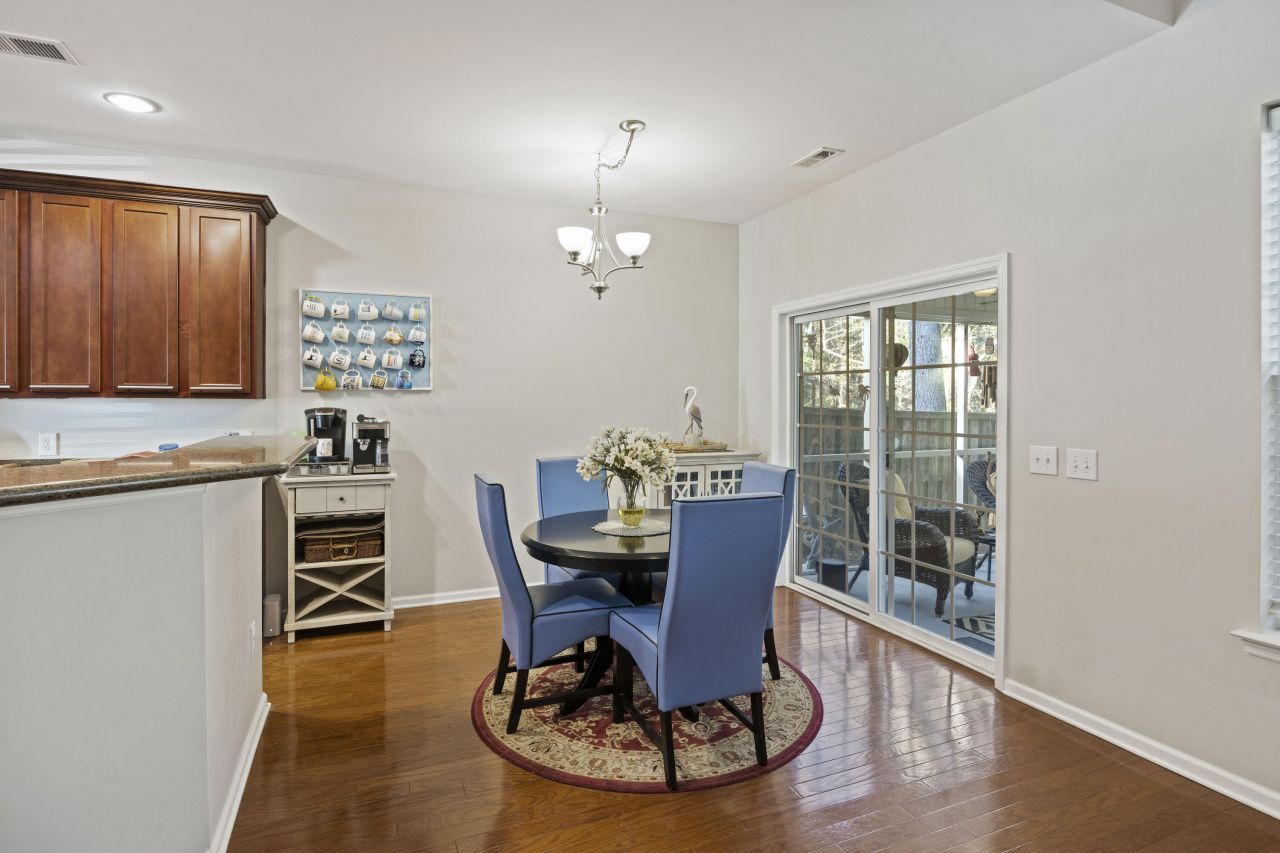 3031 Ellington Drive Photo 11