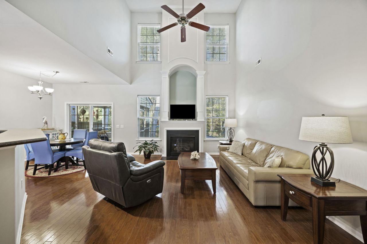 3031 Ellington Drive Photo 4