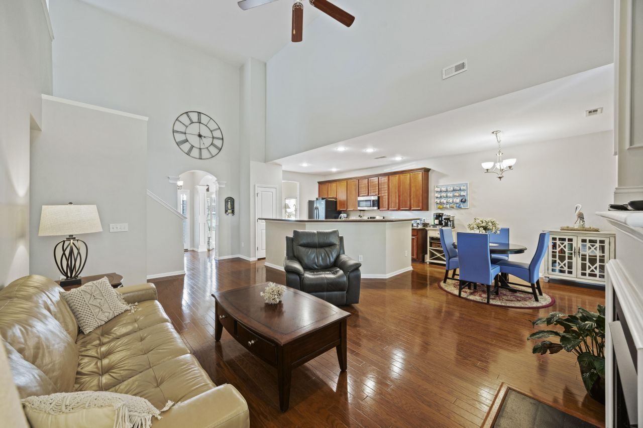 3031 Ellington Drive Photo 6