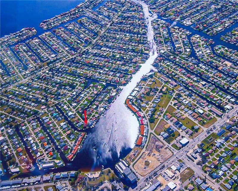 447 Avalon Dr , Cape Coral, FL 33904 Photo