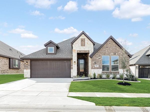 912 Imperial Eagle Road, Alvarado, TX 76009