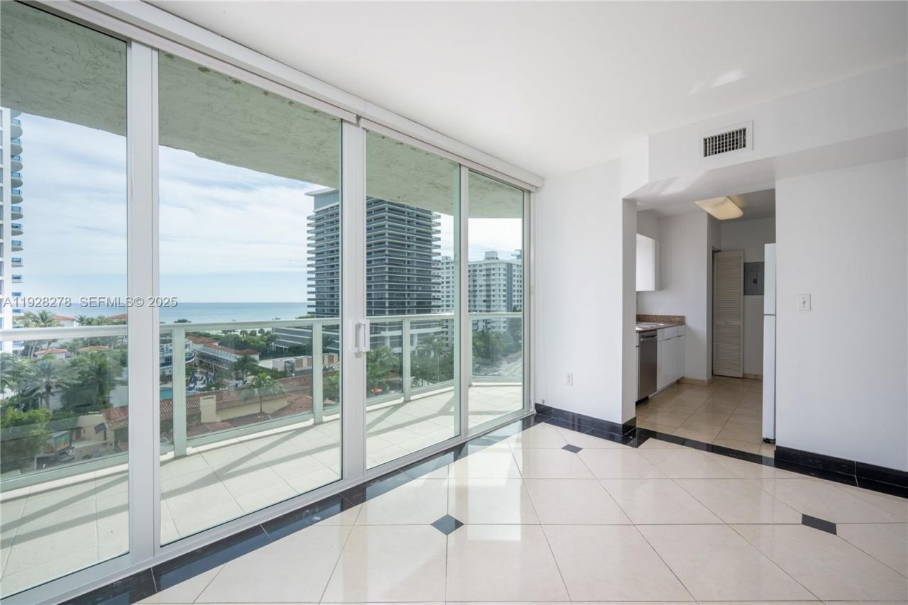 5900 Collins Ave, Unit 906, Miami Beach, FL 33140 Photo