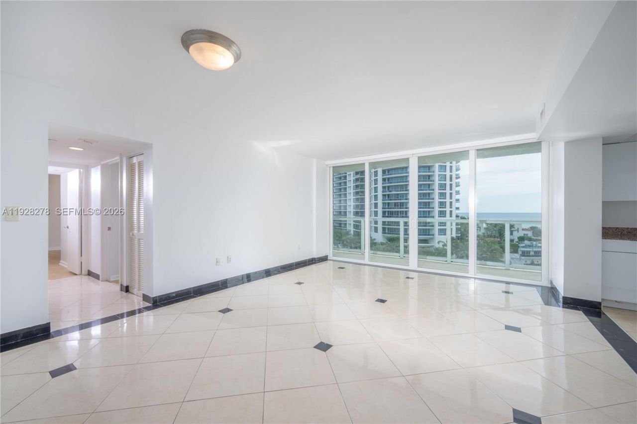 5900 Collins Ave, Unit 906, Miami Beach, FL 33140 Photo