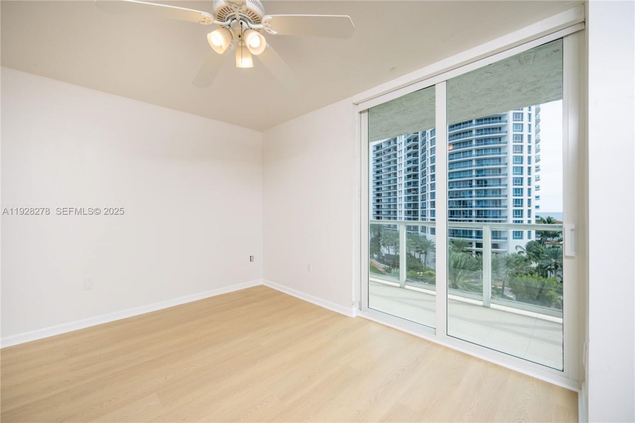 5900 Collins Ave, Unit 906, Miami Beach, FL 33140 Photo