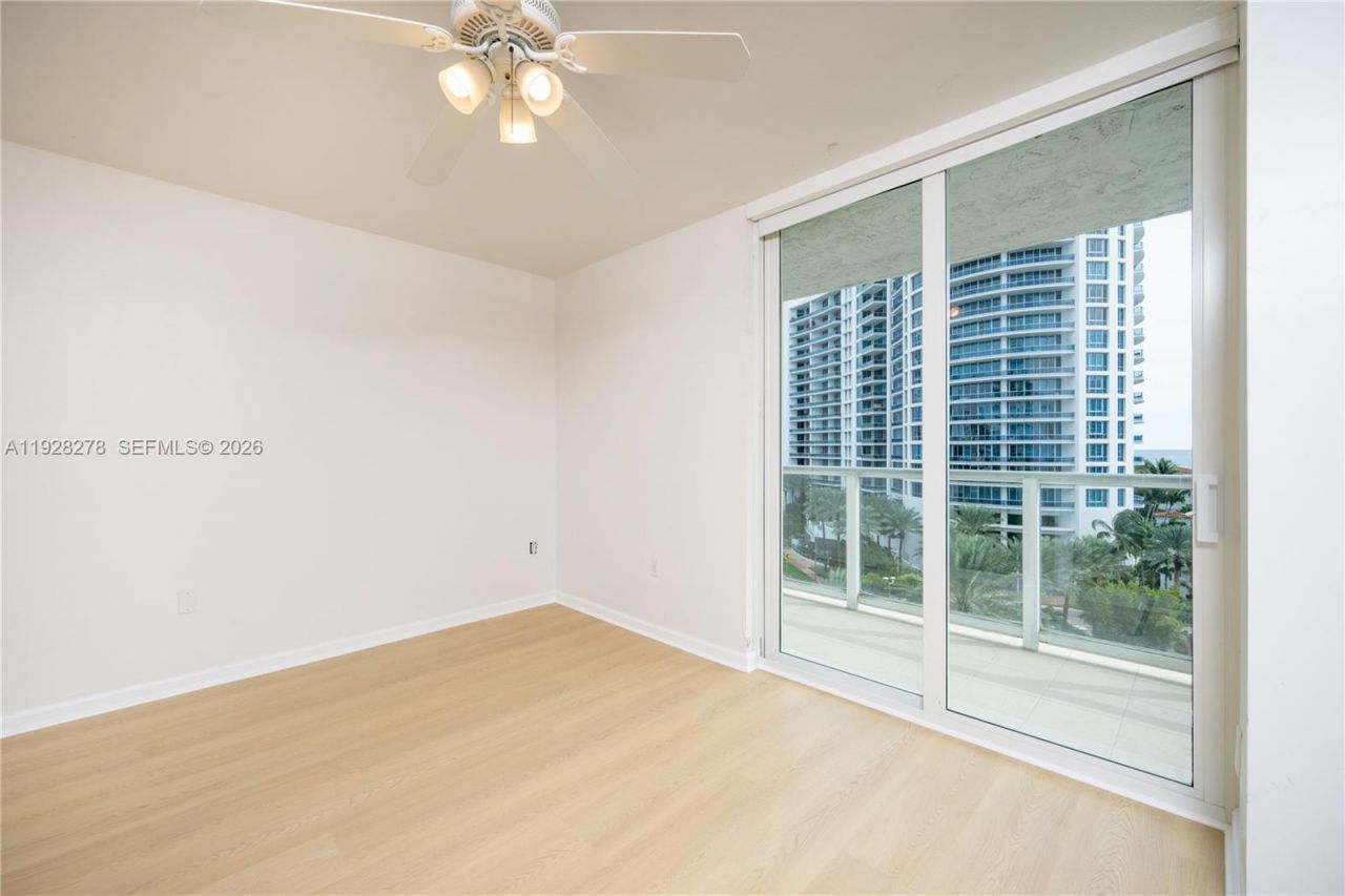 5900 Collins Ave, Unit 906, Miami Beach, FL 33140 Photo