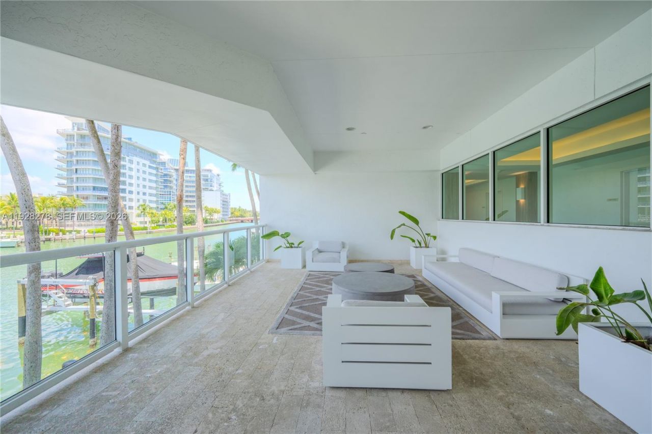 5900 Collins Ave, Unit 906, Miami Beach, FL 33140 Photo