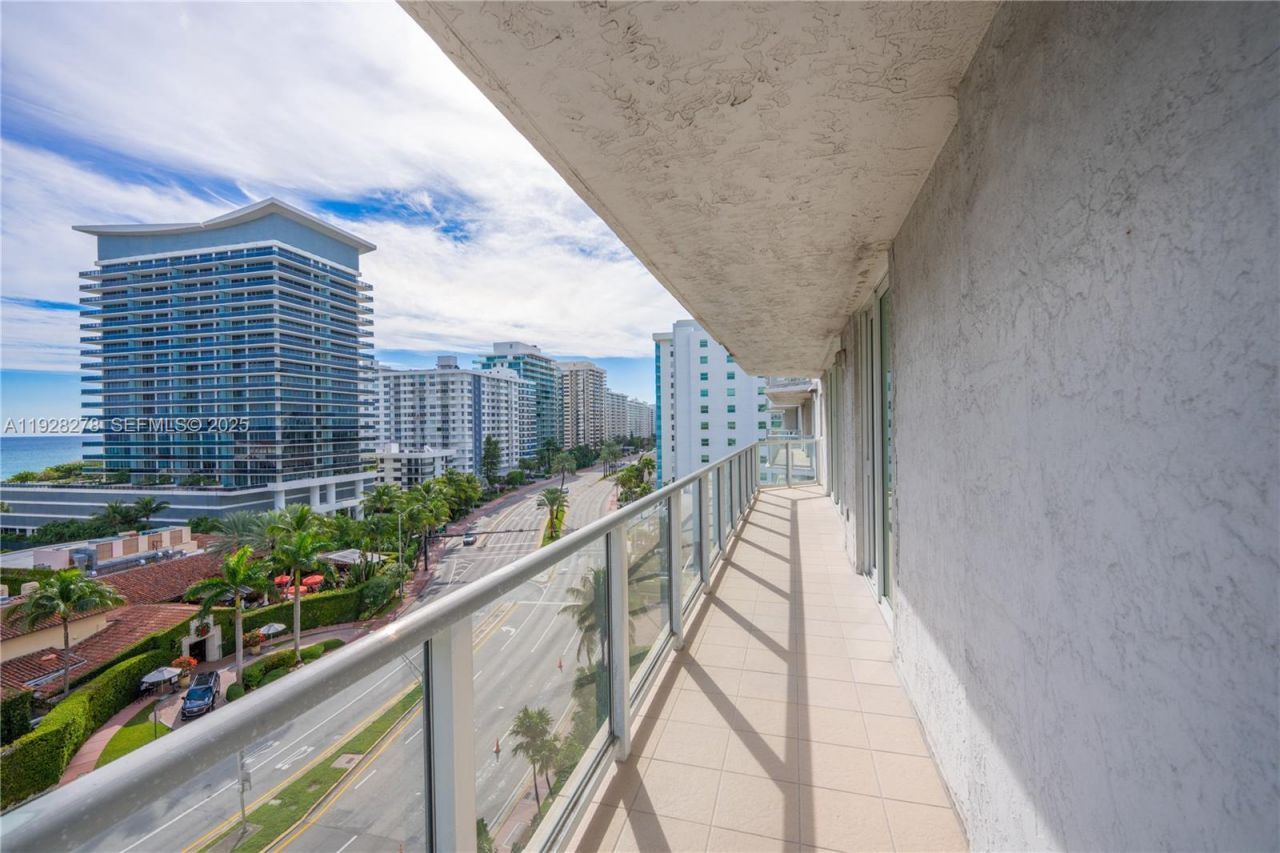 5900 Collins Ave, Unit 906, Miami Beach, FL 33140 Photo