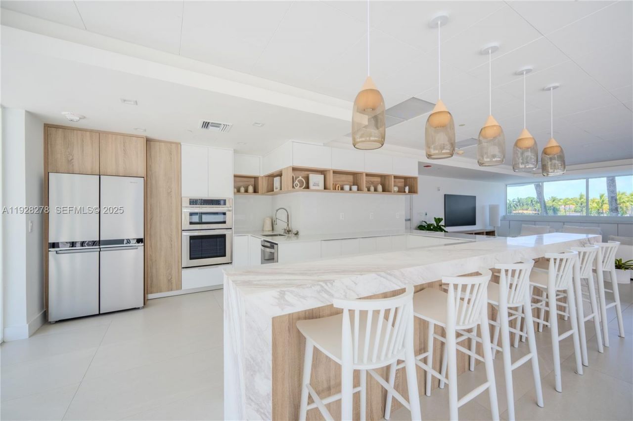 5900 Collins Ave, Unit 906, Miami Beach, FL 33140 Photo