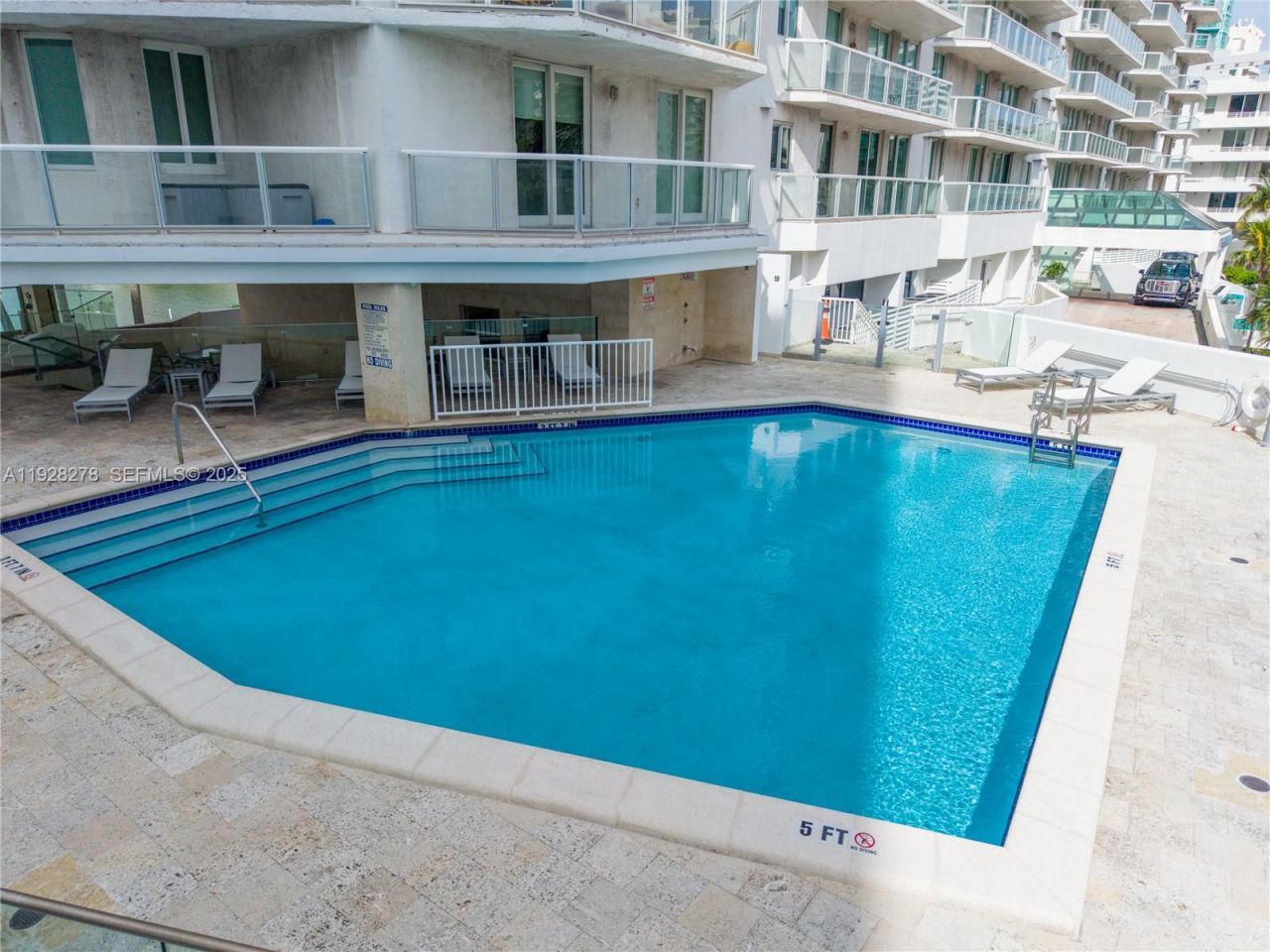 5900 Collins Ave, Unit 906, Miami Beach, FL 33140 Photo