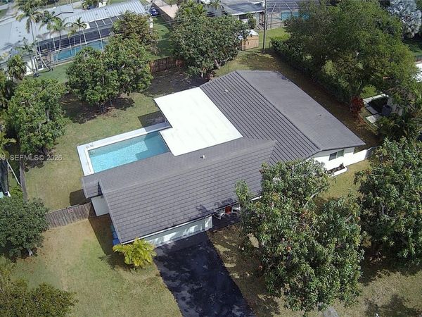 8265 SW 149th Dr, Palmetto Bay, FL 33158