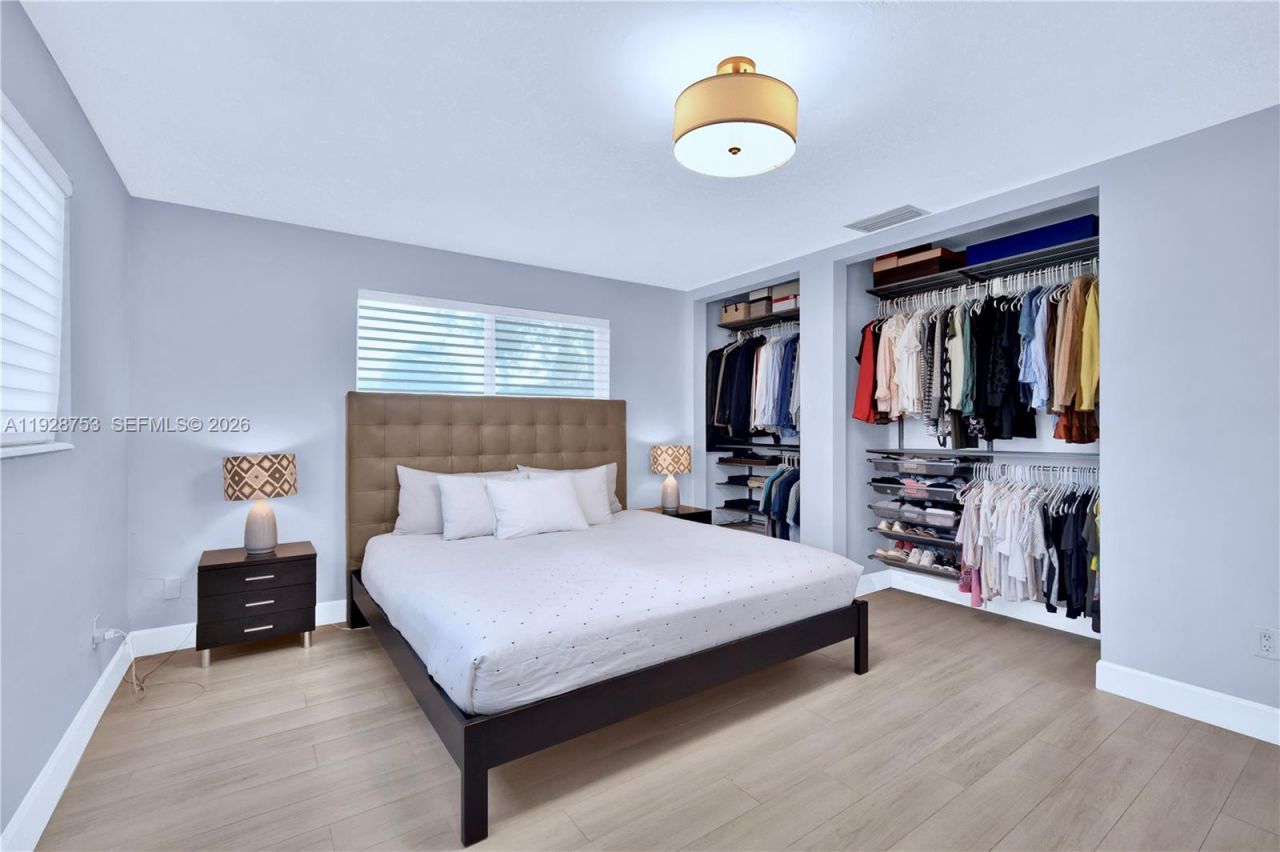 8265 SW 149th Dr, Palmetto Bay, FL 33158 Photo