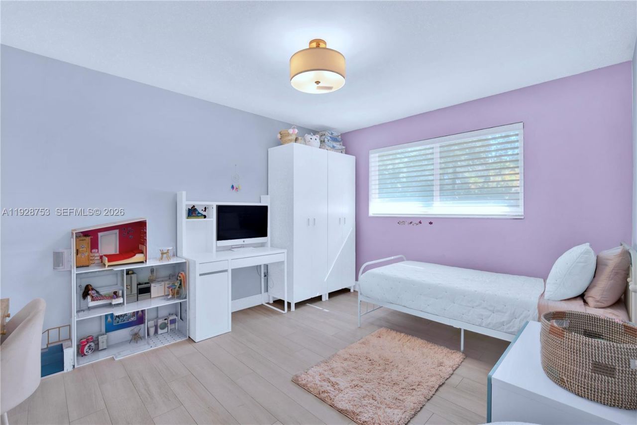 8265 SW 149th Dr, Palmetto Bay, FL 33158 Photo