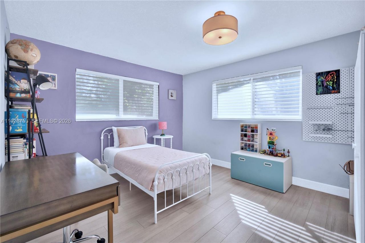 8265 SW 149th Dr, Palmetto Bay, FL 33158 Photo