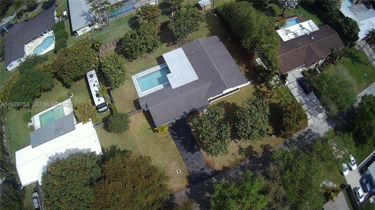 8265 SW 149th Dr, Palmetto Bay, FL 33158 Photo