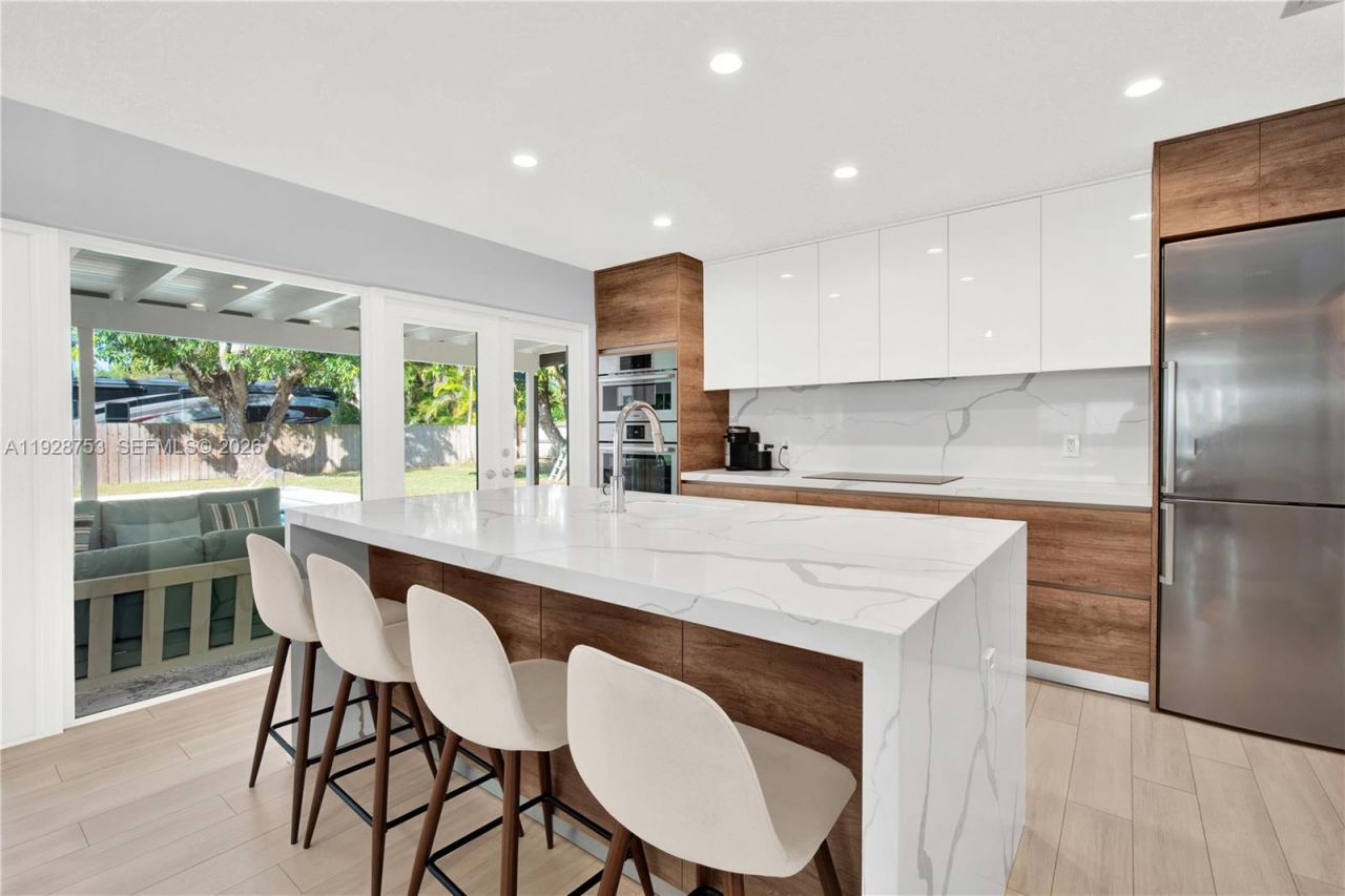 8265 SW 149th Dr, Palmetto Bay, FL 33158 Photo