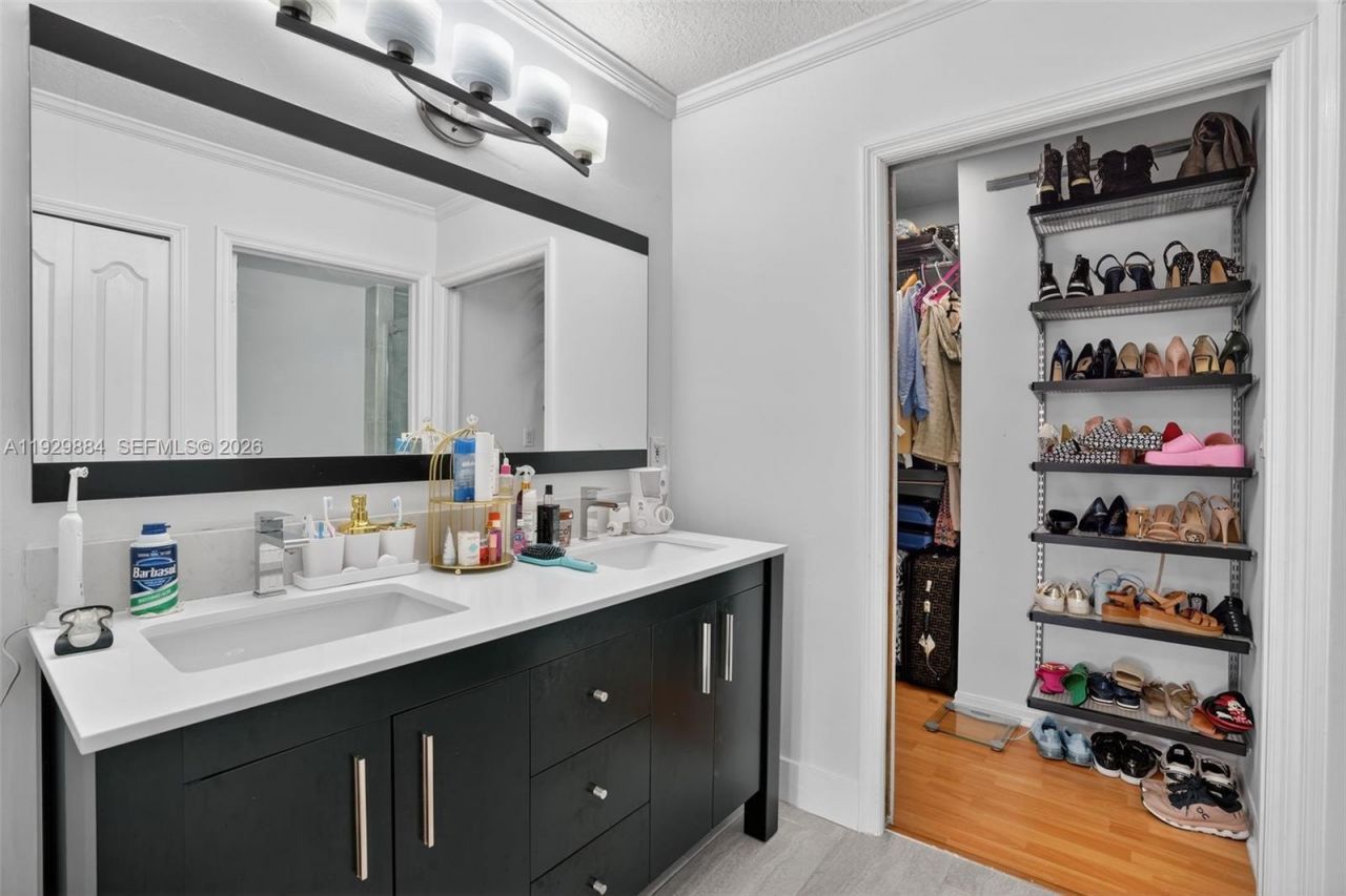 13966 SW 13th St, Miami, FL 33184 Photo