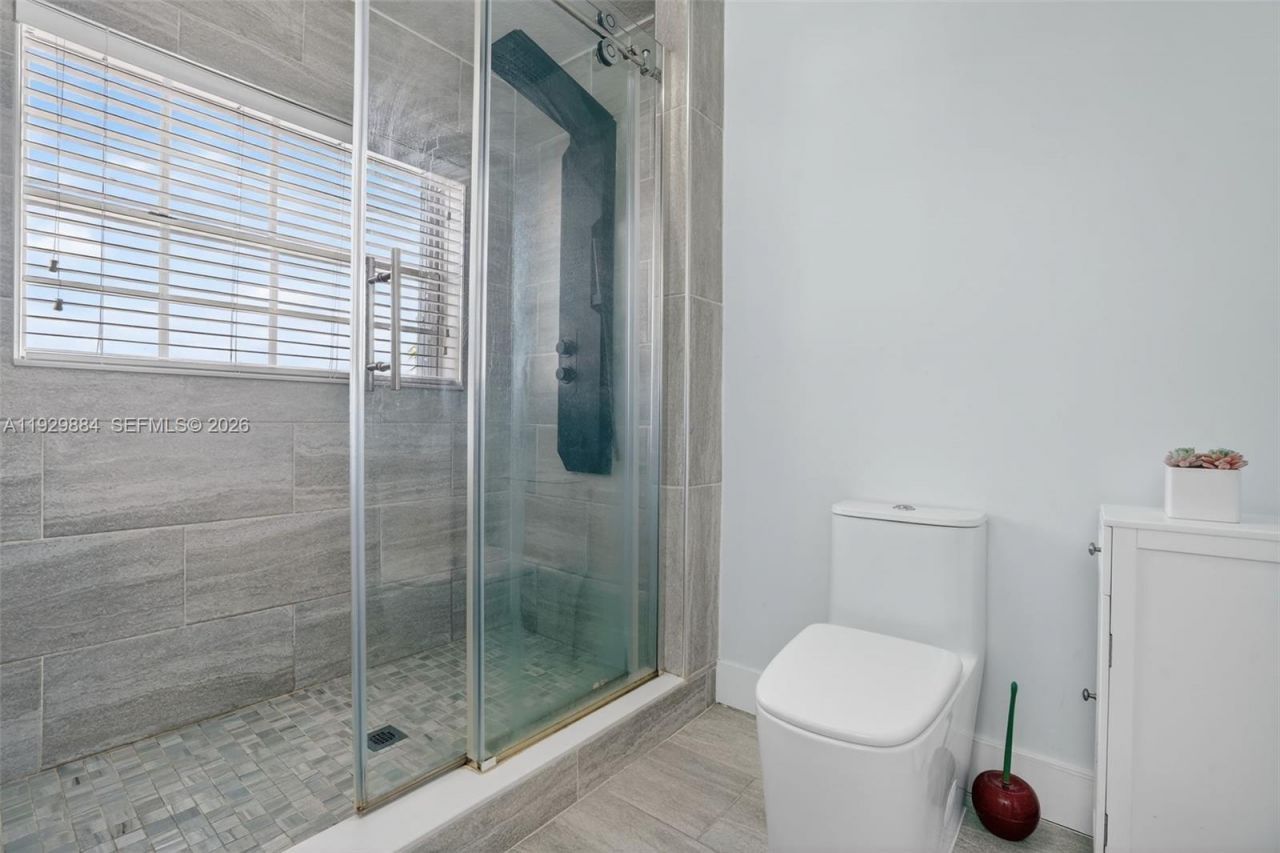 13966 SW 13th St, Miami, FL 33184 Photo