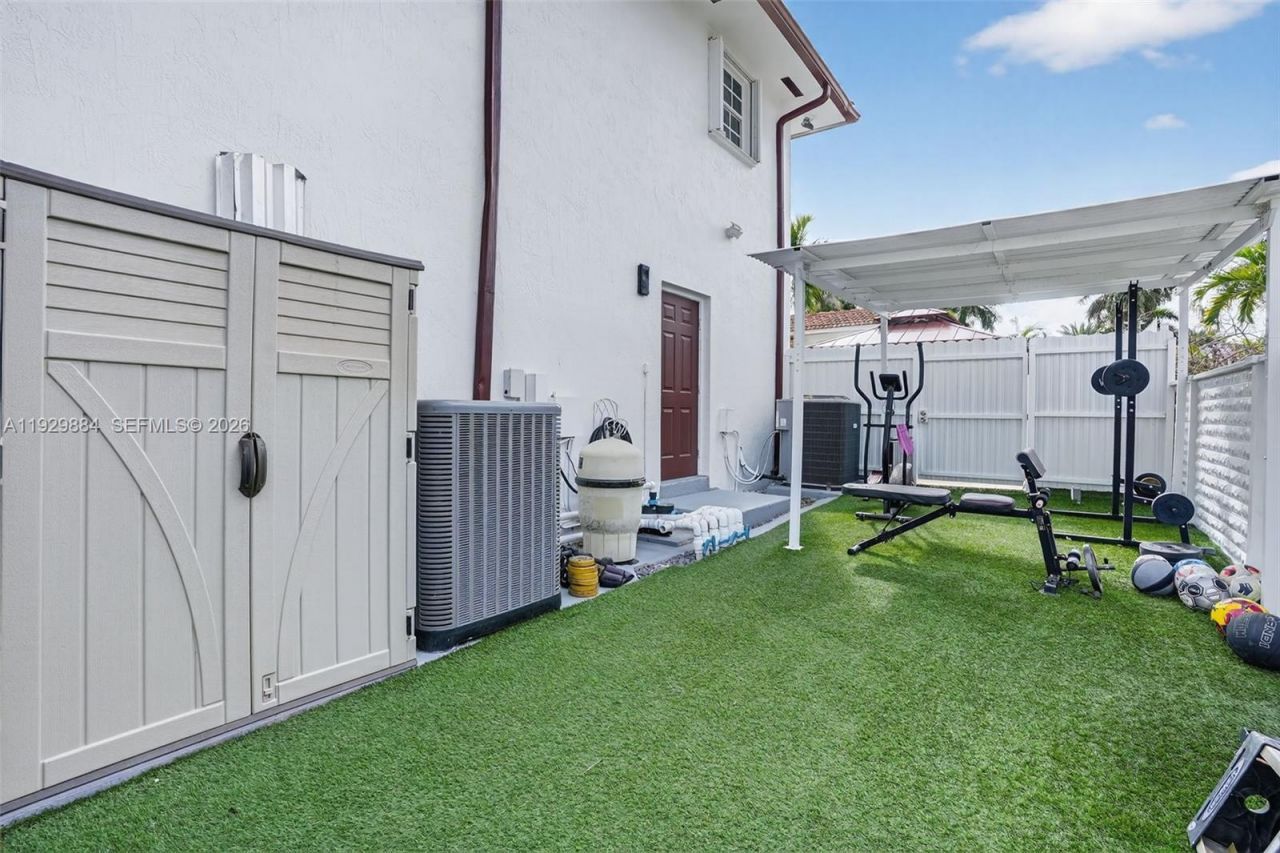 13966 SW 13th St, Miami, FL 33184 Photo