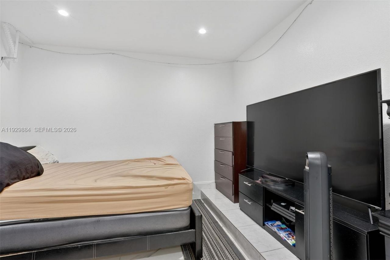 13966 SW 13th St, Miami, FL 33184 Photo