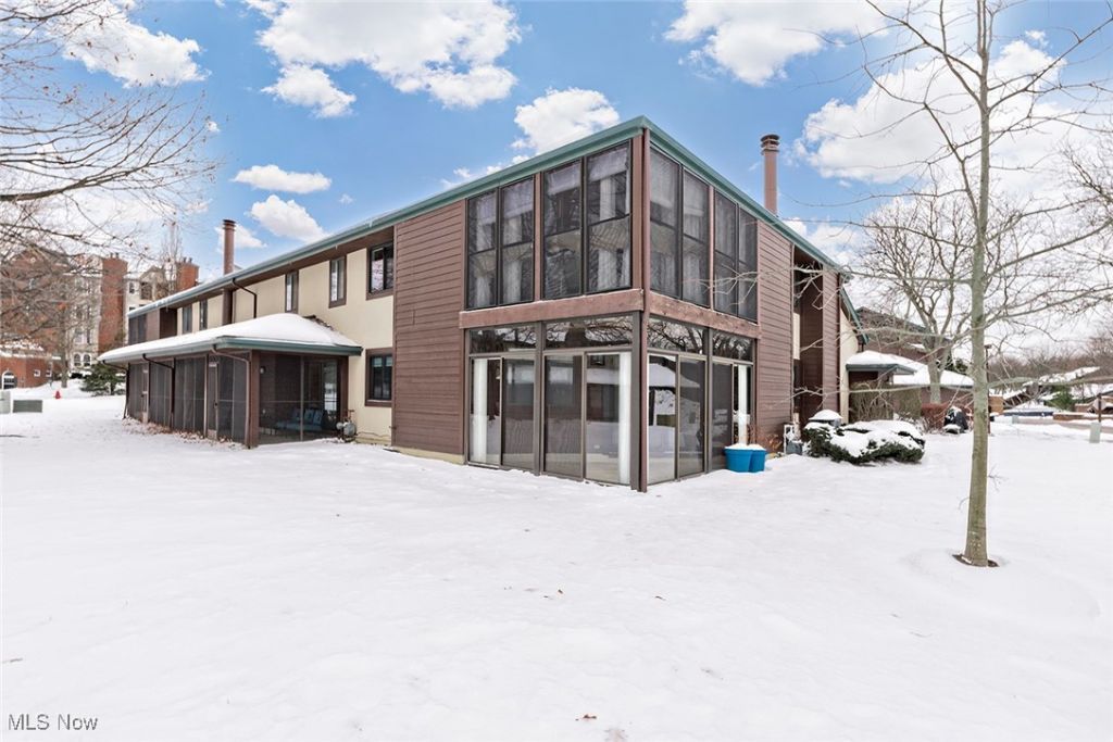 245 Quail Roost, Mayfield Heights, OH 44124 Main Photo