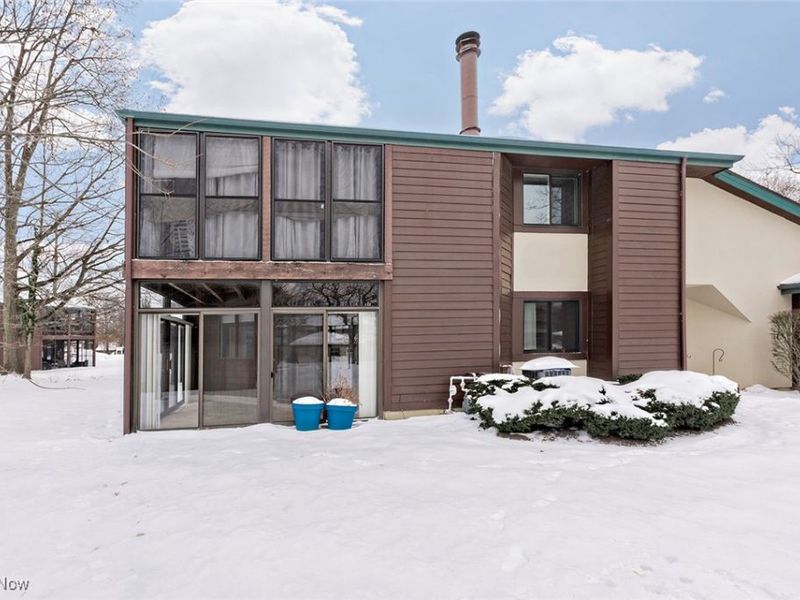 245 Quail Roost, Mayfield Heights, OH 44124 Photo 2