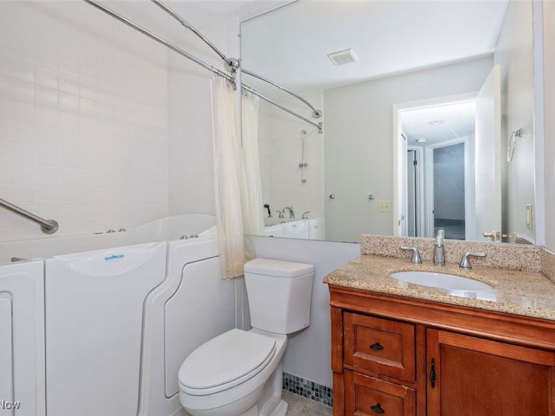 245 Quail Roost, Mayfield Heights, OH 44124 Photo 20