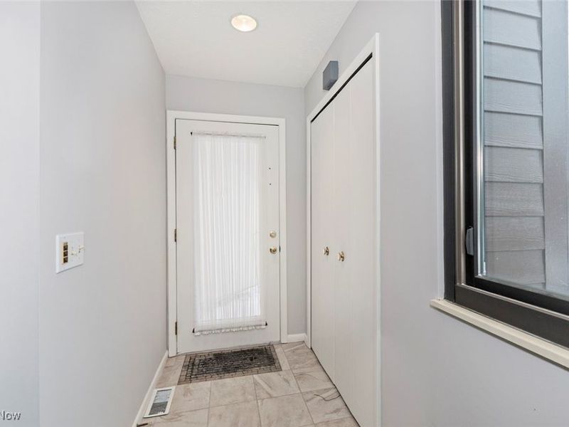 245 Quail Roost, Mayfield Heights, OH 44124 Photo 3