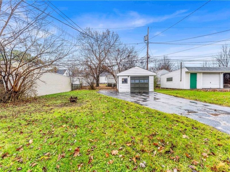 15312 Benhoff Drive, Maple Heights, OH 44137 Photo 17